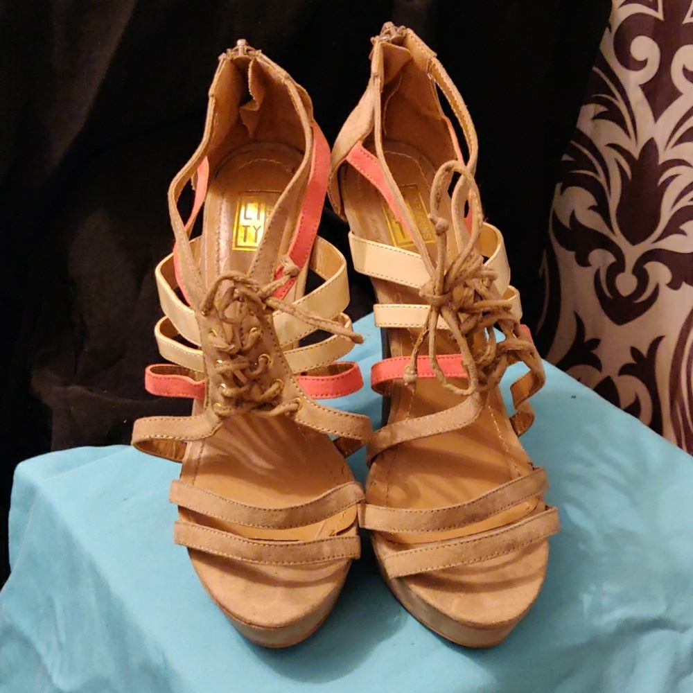 Shoes - Picture 3 of 5